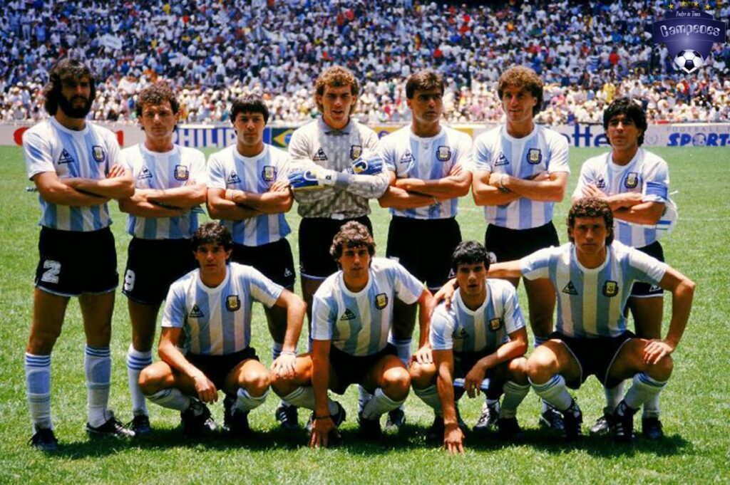 1986-Argentina-copia-1024x681 Camisas Históricas: As 5 Vestes Mais Icônicas do Futebol (e as Polêmicas por Trás Delas em 2025)