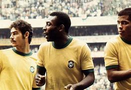 OIP-3 Camisas Históricas: As 5 Vestes Mais Icônicas do Futebol (e as Polêmicas por Trás Delas em 2025)